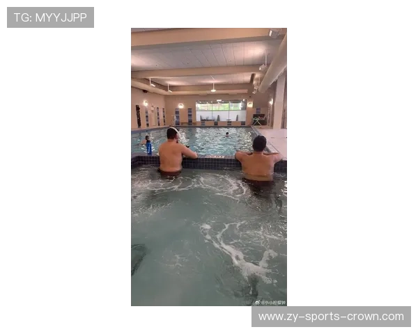 田亮的家里泳池比很多五星酒店还奢侈，这日常怎么看都像大片现场啊