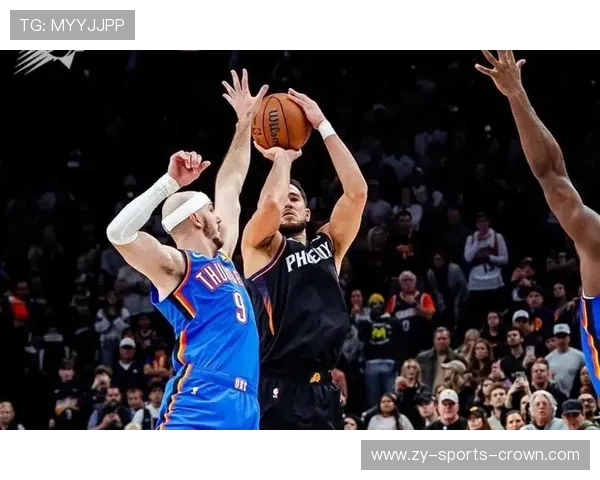 德文·布克挡拆主动进攻拉开队友得分空间提升整体效率